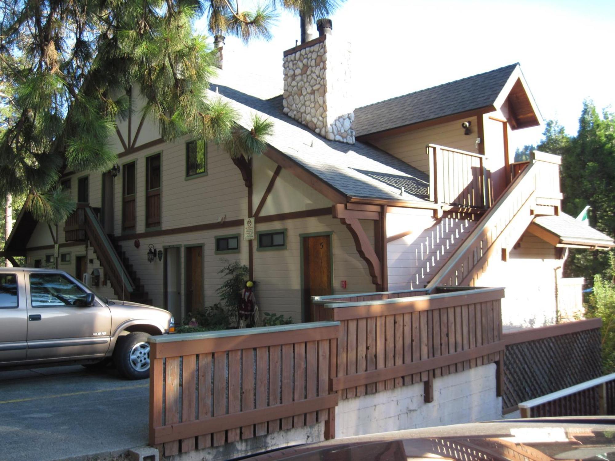The North Shore Inn Crestline エクステリア 写真