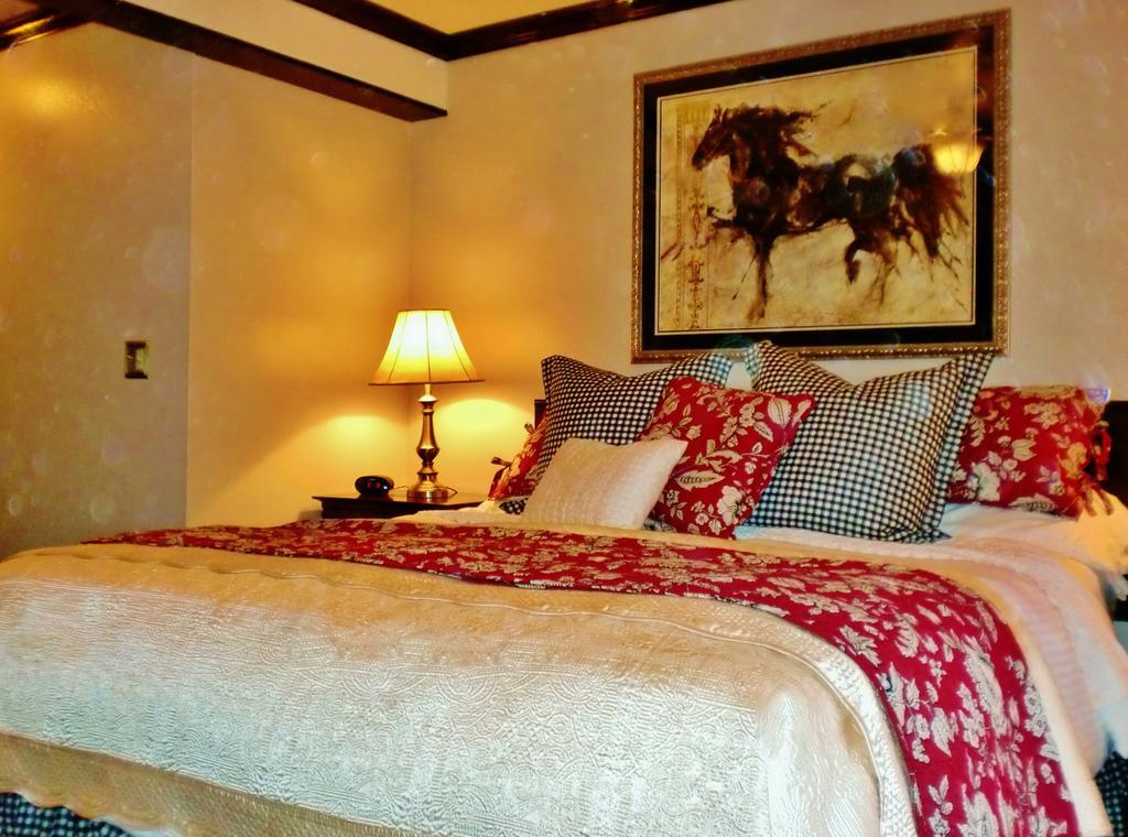 The North Shore Inn Crestline エクステリア 写真