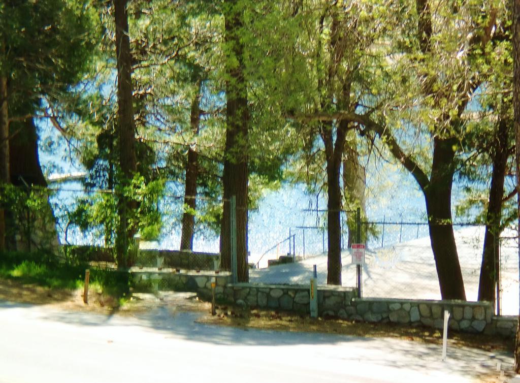 The North Shore Inn Crestline エクステリア 写真