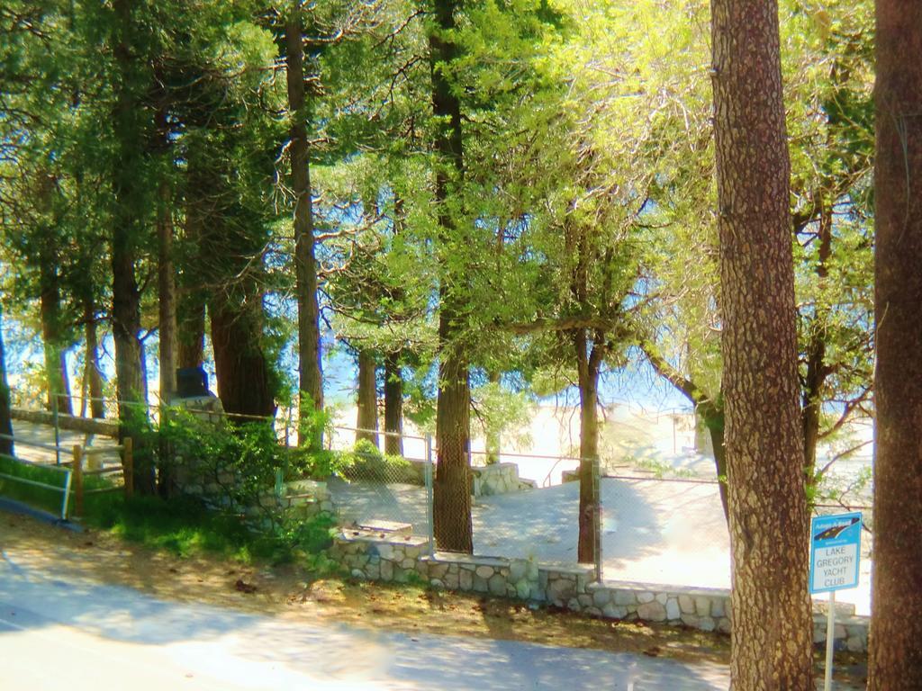 The North Shore Inn Crestline エクステリア 写真