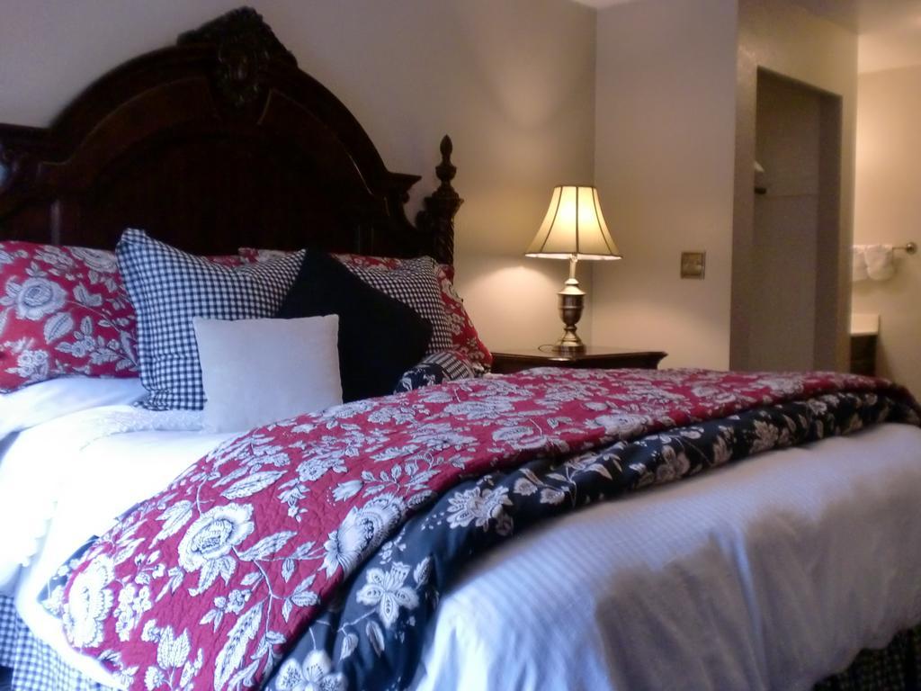 The North Shore Inn Crestline エクステリア 写真