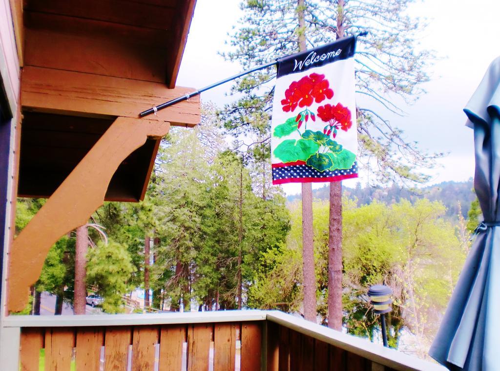 The North Shore Inn Crestline エクステリア 写真