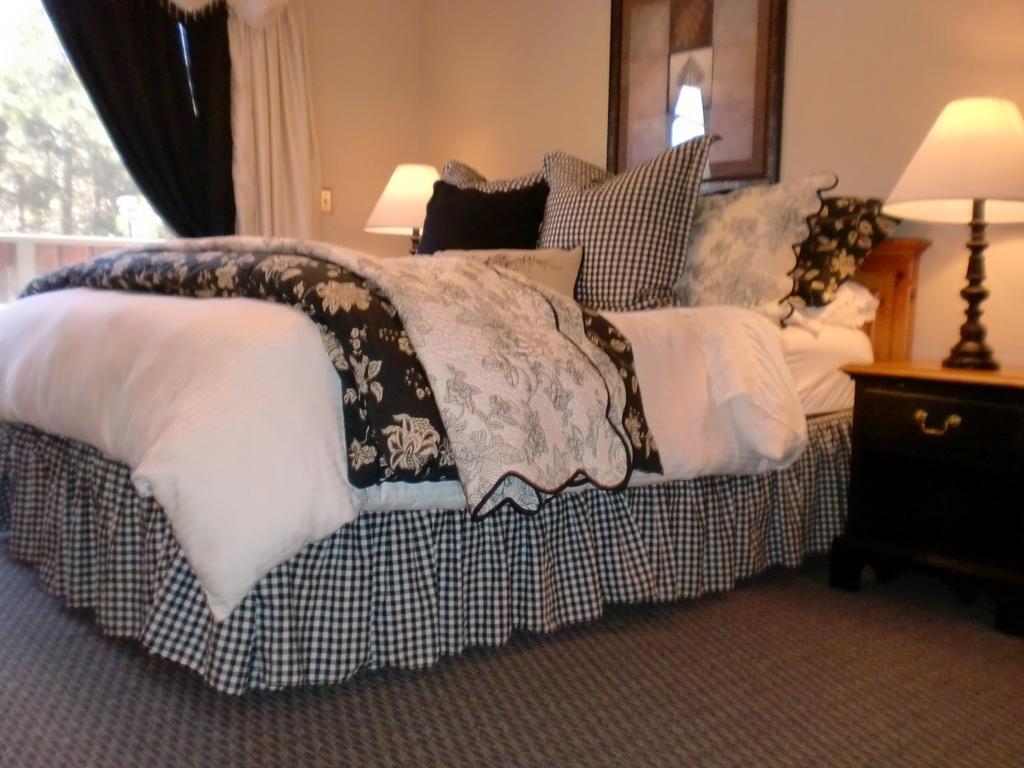 The North Shore Inn Crestline エクステリア 写真